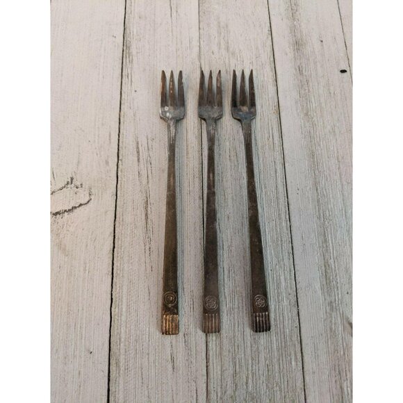 Vintage Oneida Silverplate Cocktail Seafood Fork Hyatt Regency San Fran Flatware - Picture 1 of 9
